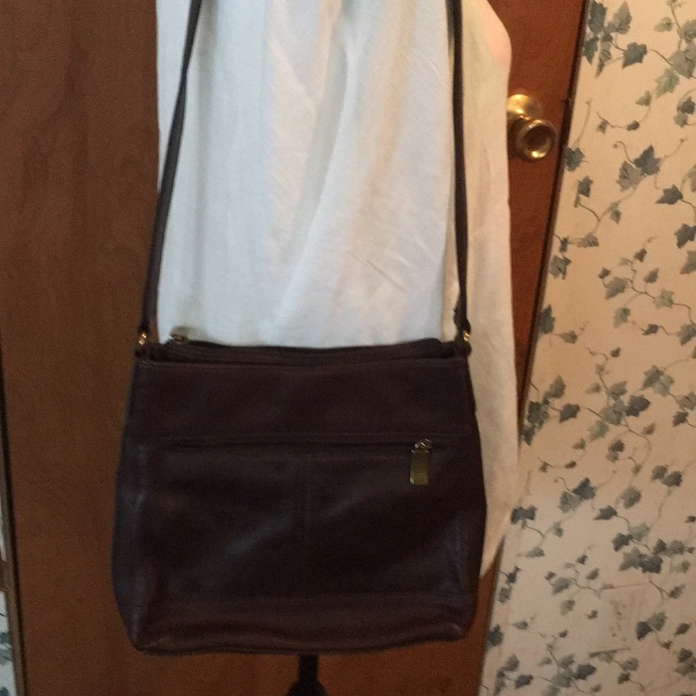 Dockers Brown Genuine Leather Shoulder Bag - Picture 9 of 9